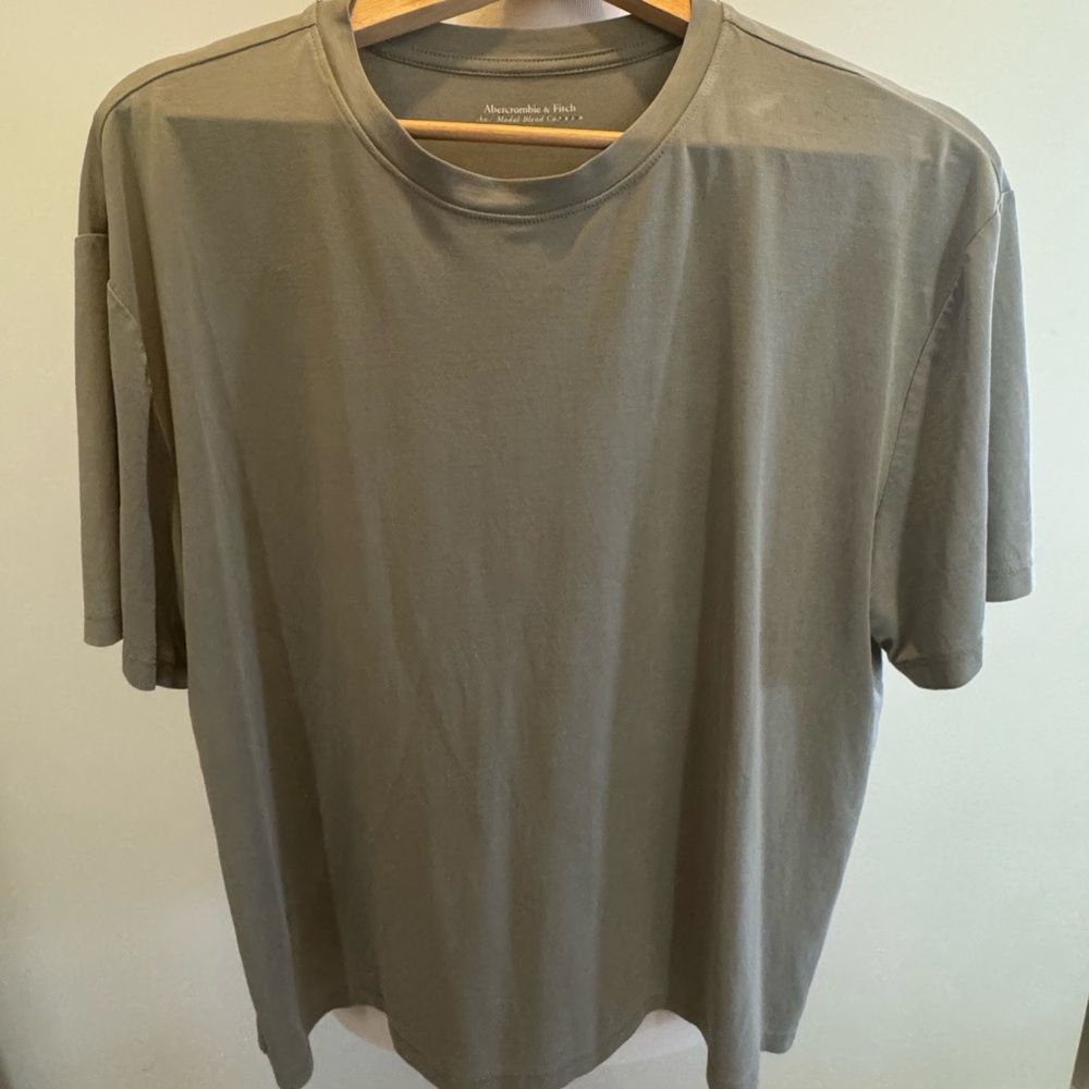 Abercrombie Soft Drape Fabric Easy Tee
